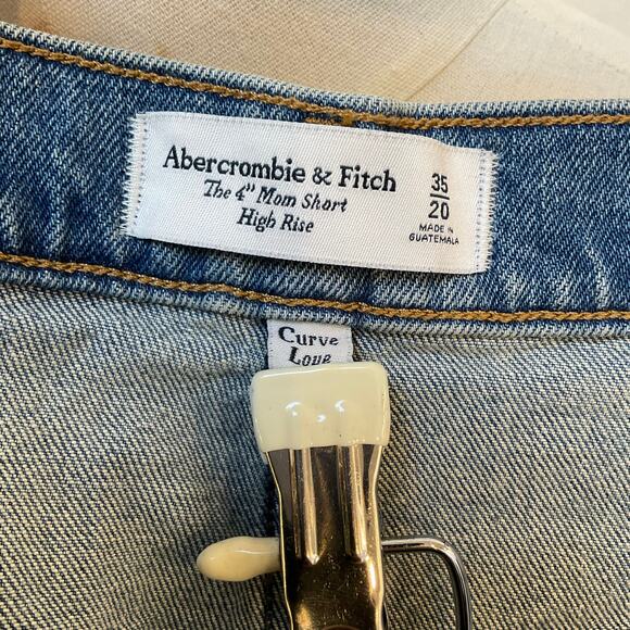 NWT Abercrombie & Fitch High Rise The 4" Mom Short Women's Size 20 - Picture 3 of 5